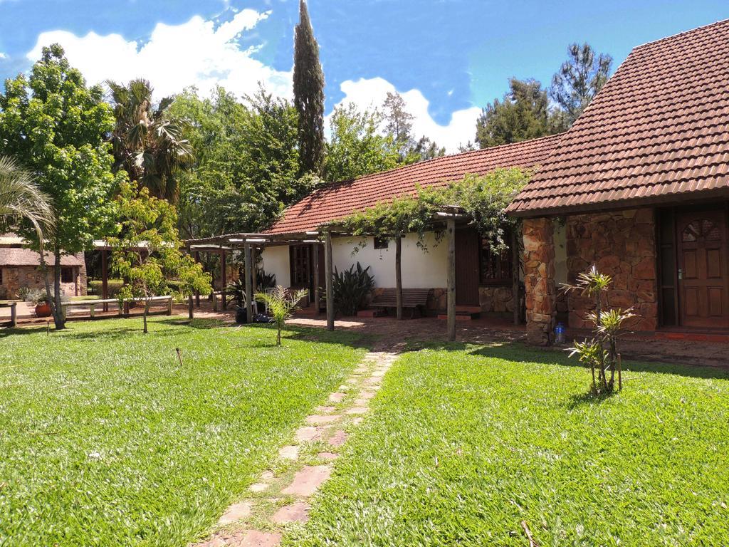 Hotel Casa de Piedra Termas del Daymán Habitación foto