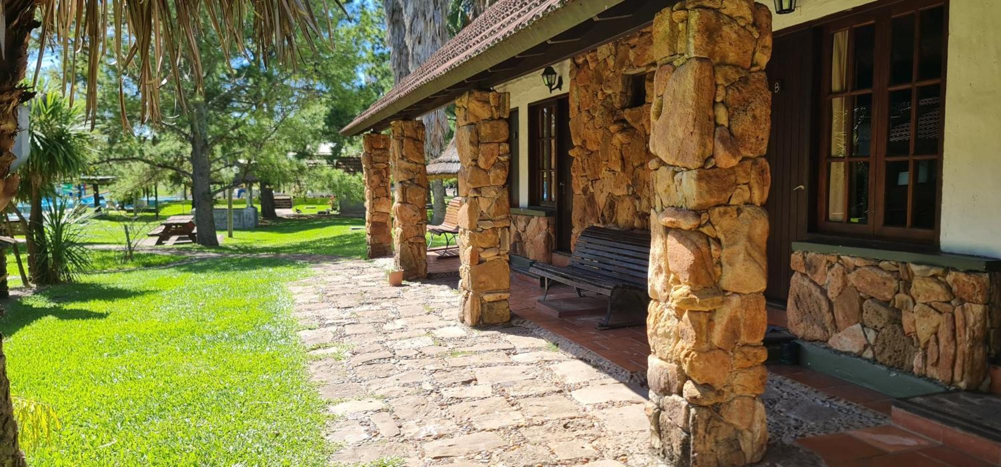 Hotel Casa de Piedra Termas del Daymán Exterior foto