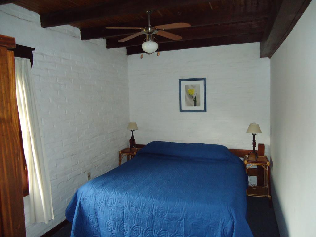 Hotel Casa de Piedra Termas del Daymán Habitación foto